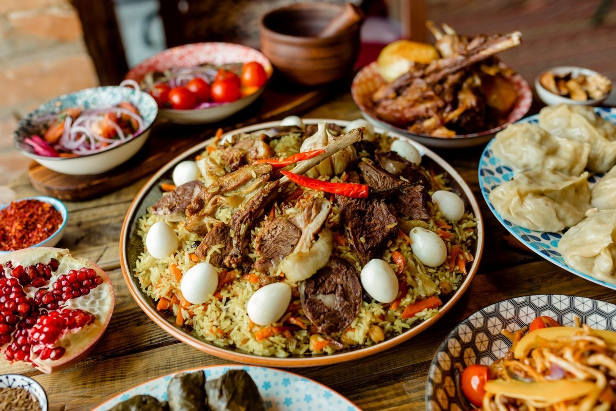 Кулинарное искусство таджикского народа формировалось на протяжении многих веков.