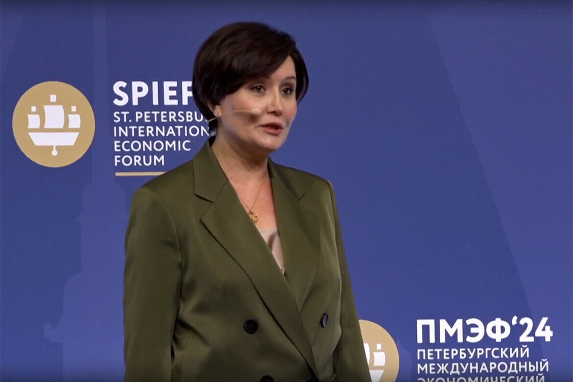 ​Светлана Чупшева заявила, что иногда разница между регионами была незначительной, поэтому так и получилось – чтобы сократить рейтинг, места пришлось делить. Стоп-кадр трансляции