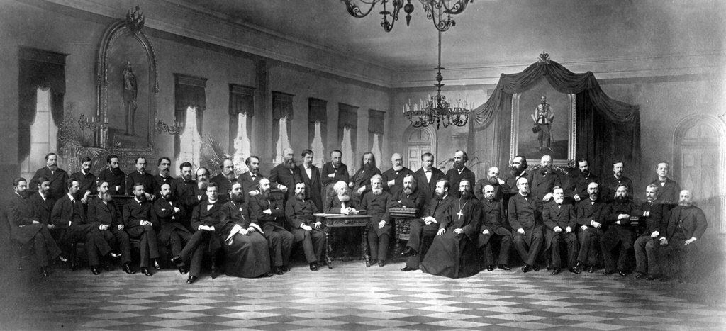 Профессора горного института Дата съемки: 1880 - 1890
А. А. Иностранцев – стоит 3 слева, Д.И. Менделеев – стоит в центре, А. Н. Бекетов – сидит в центре. Фото передано академиком Владимиром Афанасьевичем Обручевым (1863–1956) в кабинет истории геологии ГИН АН СССР (russiainphoto.ru)
