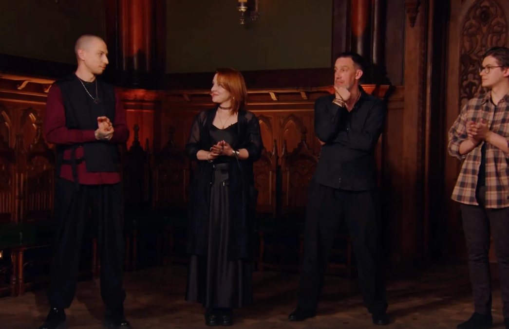 Схватка между Самантой и Артемом