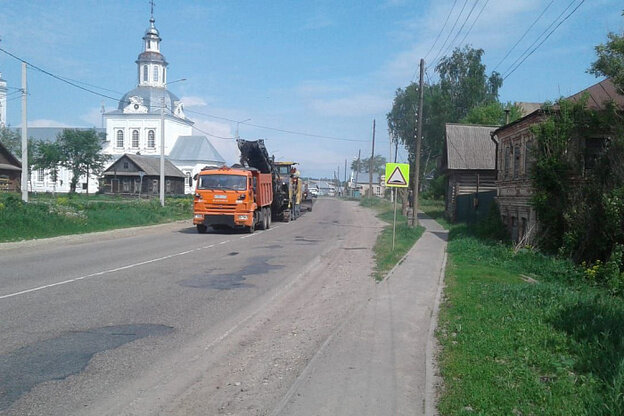    Дорогу Киров - Малмыж - Вятские Поляны ремонтируют по графику