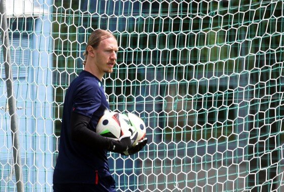    Матвей Сафонов