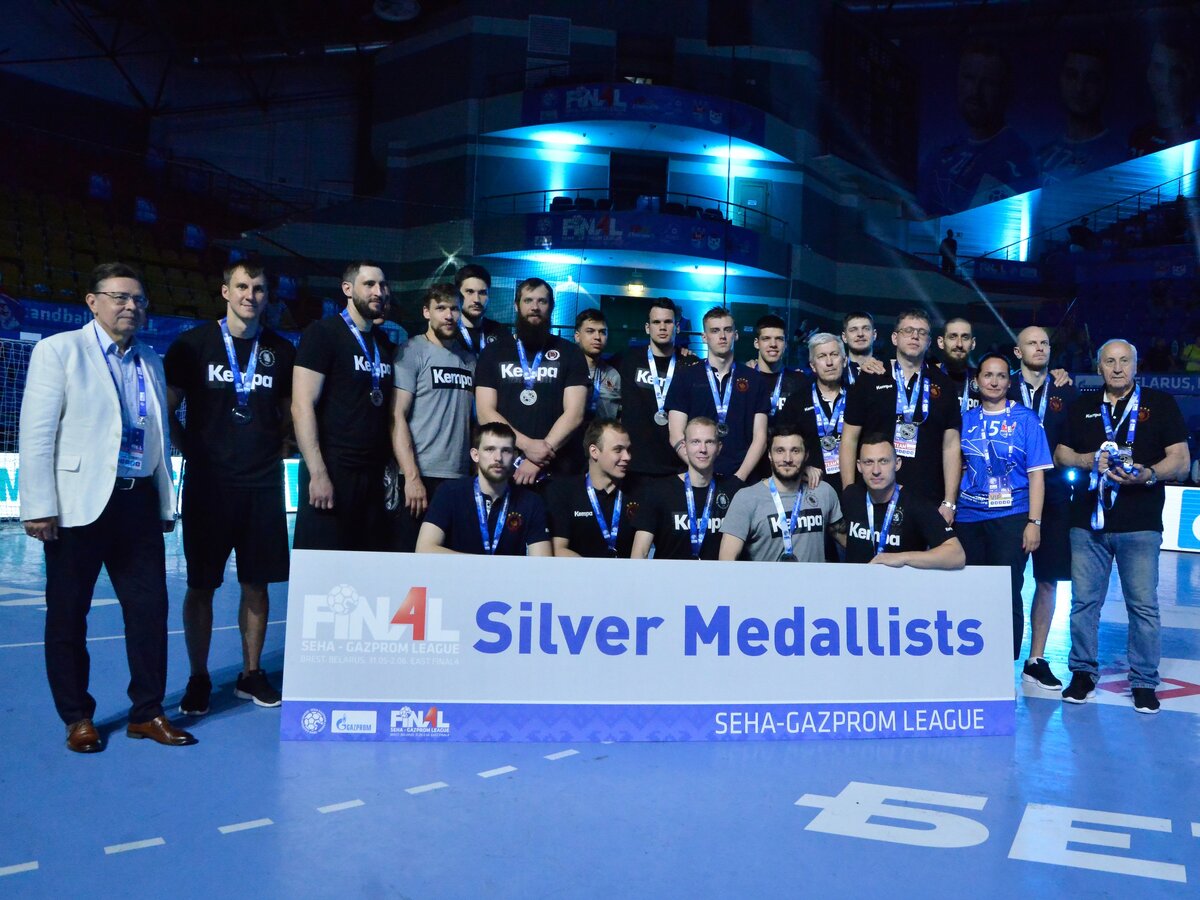 В Бресте "медведи" пополнили сезонную коллекцию серебряных медалей