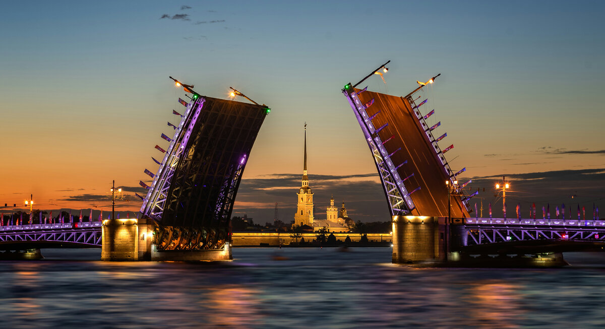 Разведение мостов в Питере