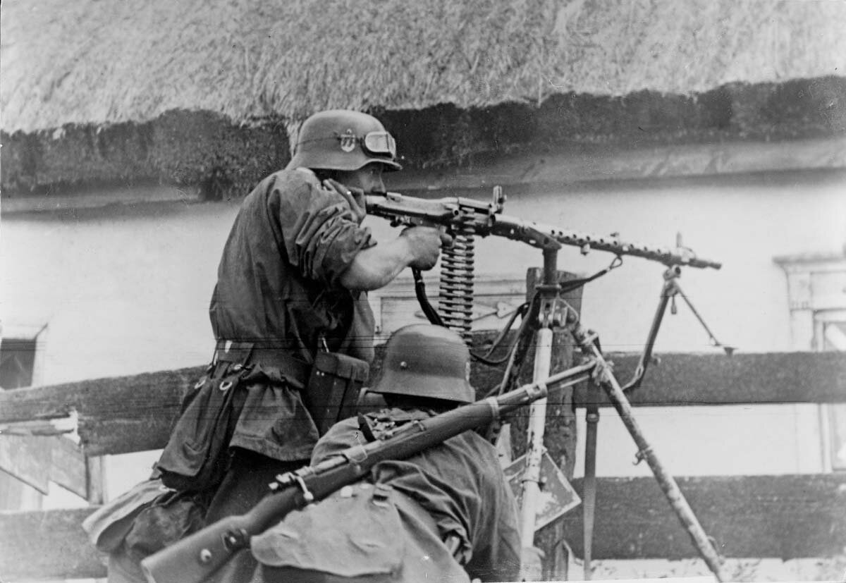 MG-34 и солдаты Вермахта 