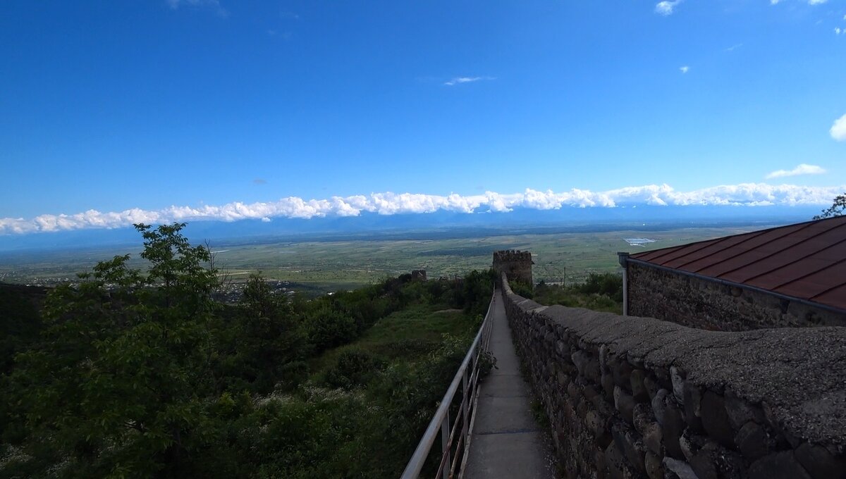 Крепостная стена в Сигнахи (Грузия) с бесплатным доступом
