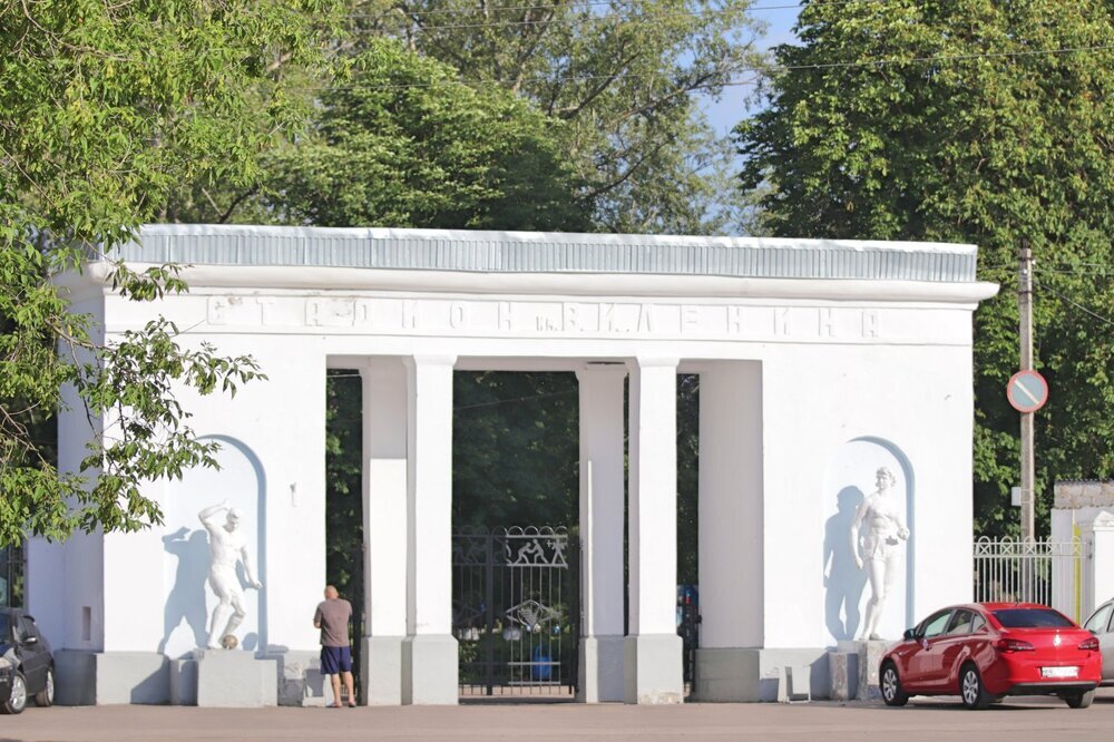 Главный вход на территорию стадиона.