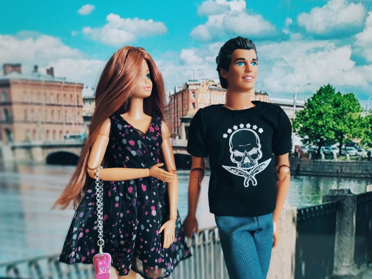 - Тебе нравится Арина?