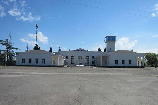    Аслан Бжания: Самолёты из аэропорта Сухума полетят в семь российских городов