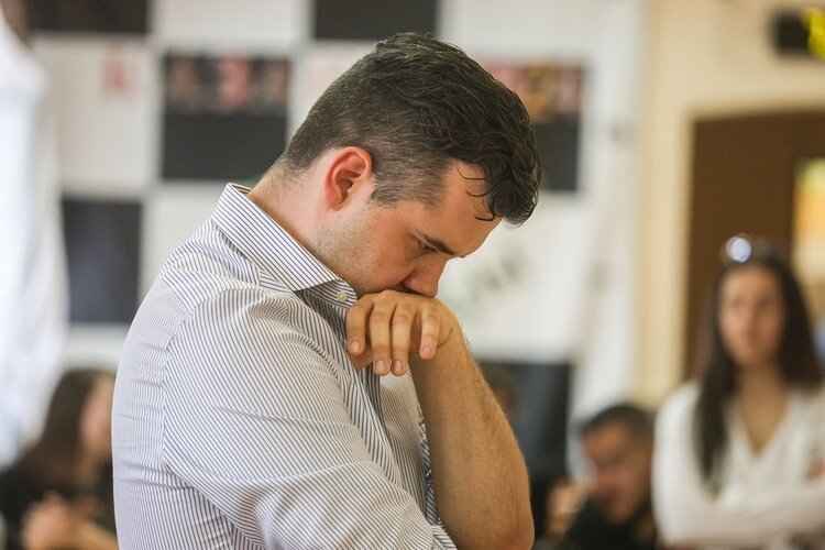    Каждый участник мог задать свой вопрос, и спрашивали у Яна все подряд: о шахматных комбинациях, отношении к киберспорту, первом тренере, детской мечте, желании уйти из шахмат