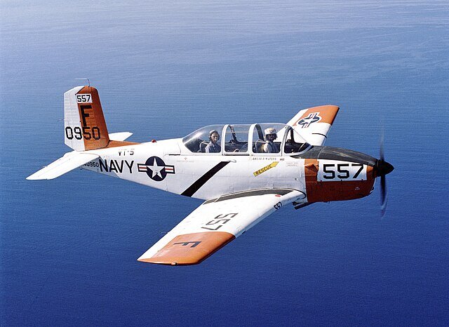 Самолет Beechcraft T-34 Mentor - учебно-тренировочный. Фото: Википедия.