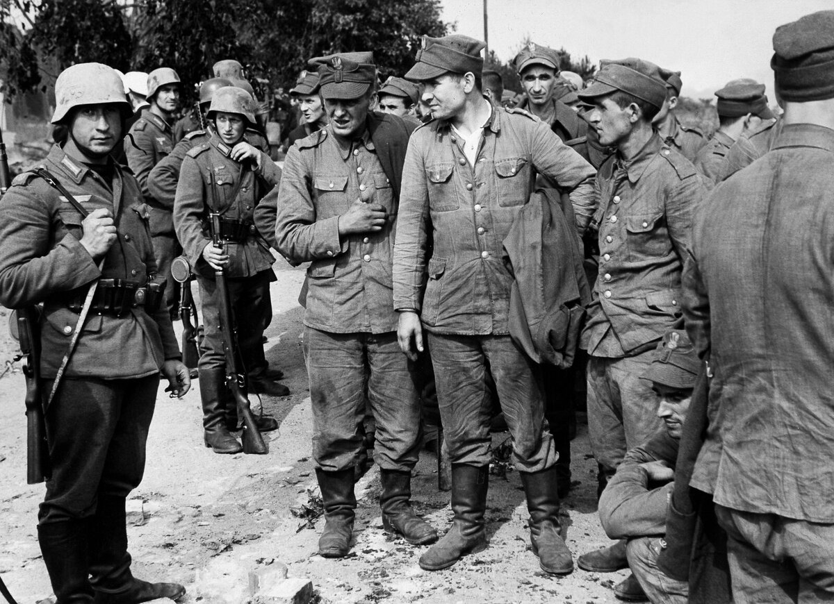 Пленные польские солдаты, оборонявшие Вестерплатте, 1939 год.