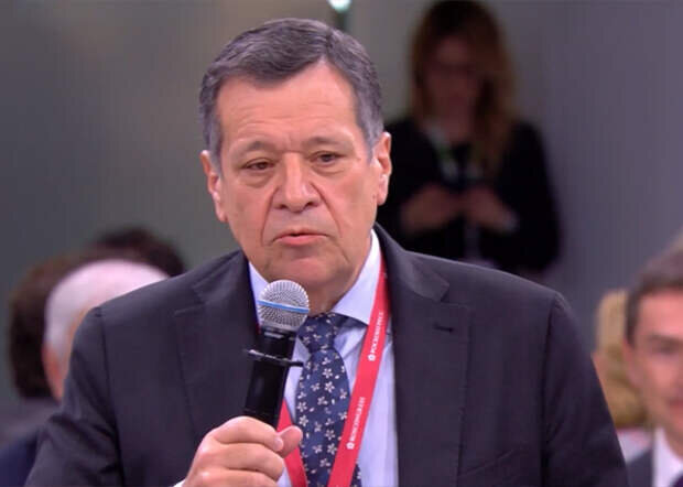 Андрей Макаров.