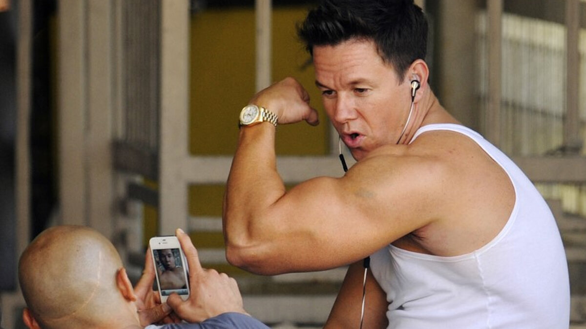 Кадр из фильма «Кровью и потом: Анаболики», 2013