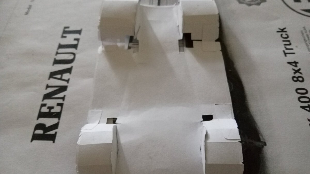 Основа кузова. УАЗ "ВАИ" модель из бумаги. Фото Июнь 2024