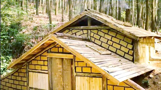 Продолжение строительства лесной землянки / Готовлю глиняные кирпичи для стен и устанавливаю крышу