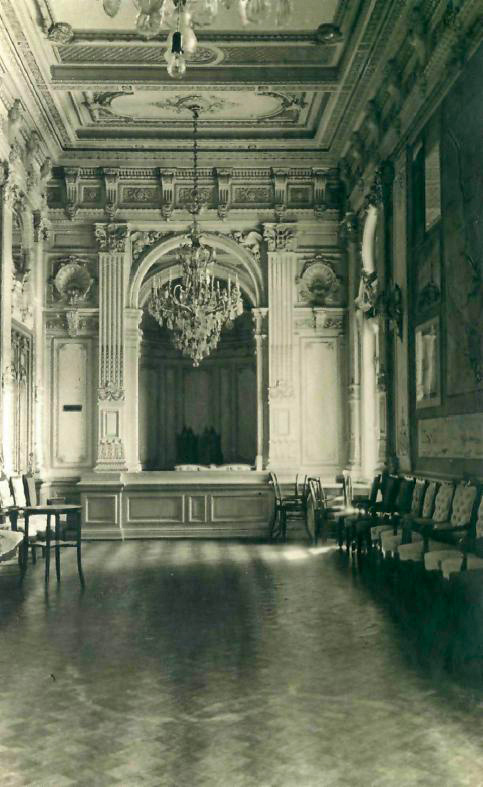 Буфетная при Домашнем театре. Советский период бытования. Фотография с просторов интернета, цветокоррекция автора статьи. 