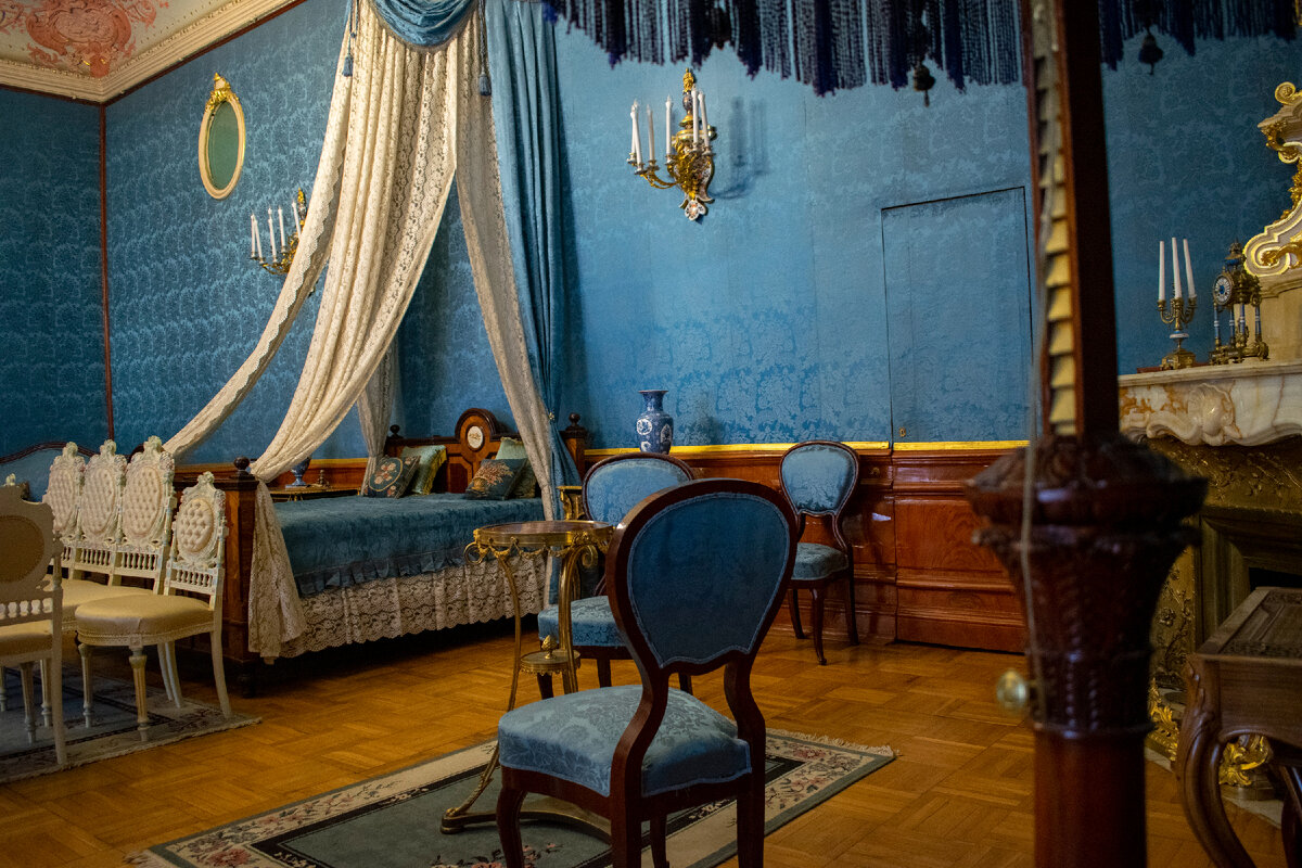 Парадная спальня княгини. Юсуповский дворец. Фотография автора статьи.