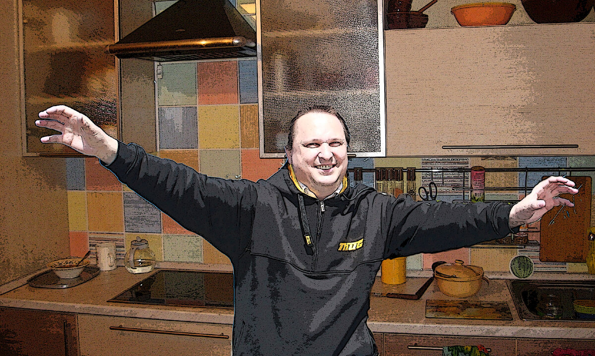 Муж на кухне