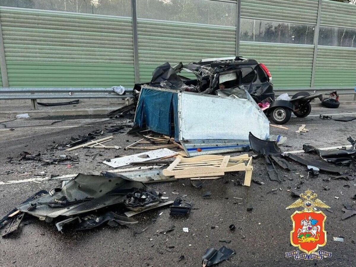    На месте ДТП на 60 километре автодороги М-1 "Беларусь" в Московской области© Фото : ГУ МВД России по Московской области