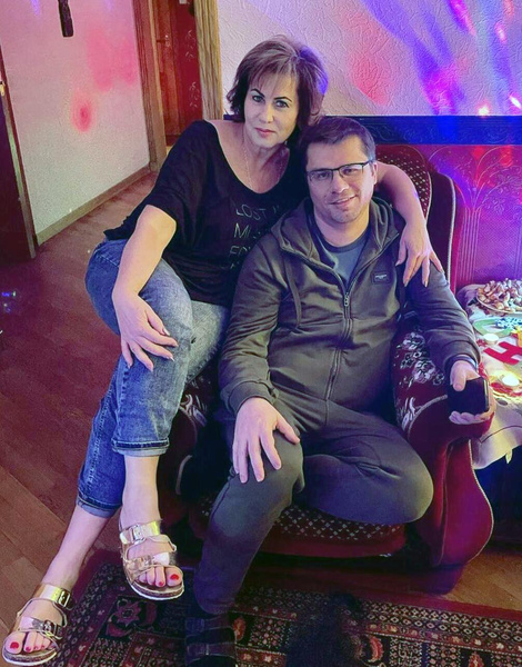 Мать комика играет в его жизни важную роль, Харламов к ней прислушивается. 