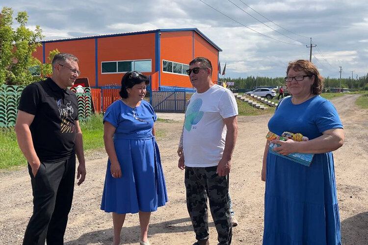    Салават Фатхетдинов пригласил «БИЗНЕС Online» в свой загородный дом, где в скором времени открывает мини-деревню для туристов, которые смогут там пожить бок о бок со звездой