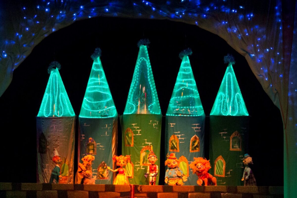     "Самовар" 10 июня: узнайте о постановке спектакля "Удивительное путешествие во времени" башкирского Театра кукол