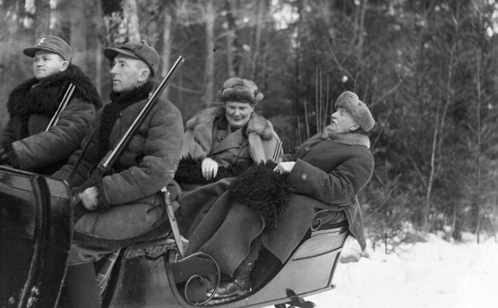 И это даже не совместная охота. Герман Геринг с президентом Польши в Беловежской Пуще, 1938 год.   