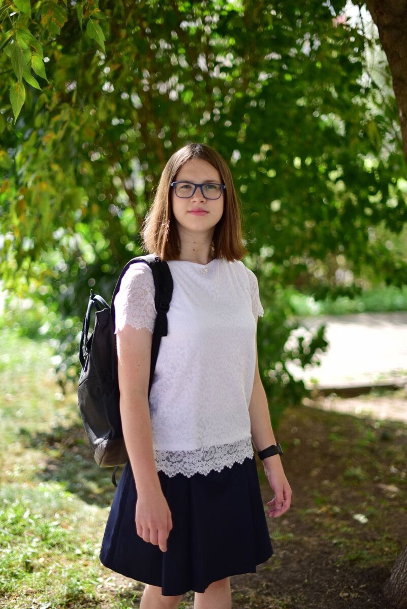 Симпатичная фотография меня на 1ое сентября 2023 года. Немного не в тему, зато красиво смотрится