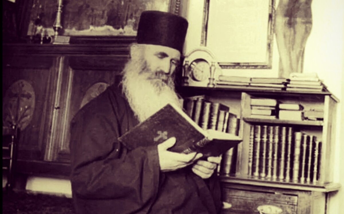 Филофей (Зервакос) (1884 — 1980) —  архимандрит, игумен Лонговардского монастыря на о. Парос (Греция), известный духовник, старец, духовный сын Нектария Эгинского.