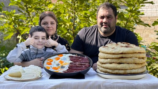 Завтрак кочевников из дальнего востока. Яичница с сосисками