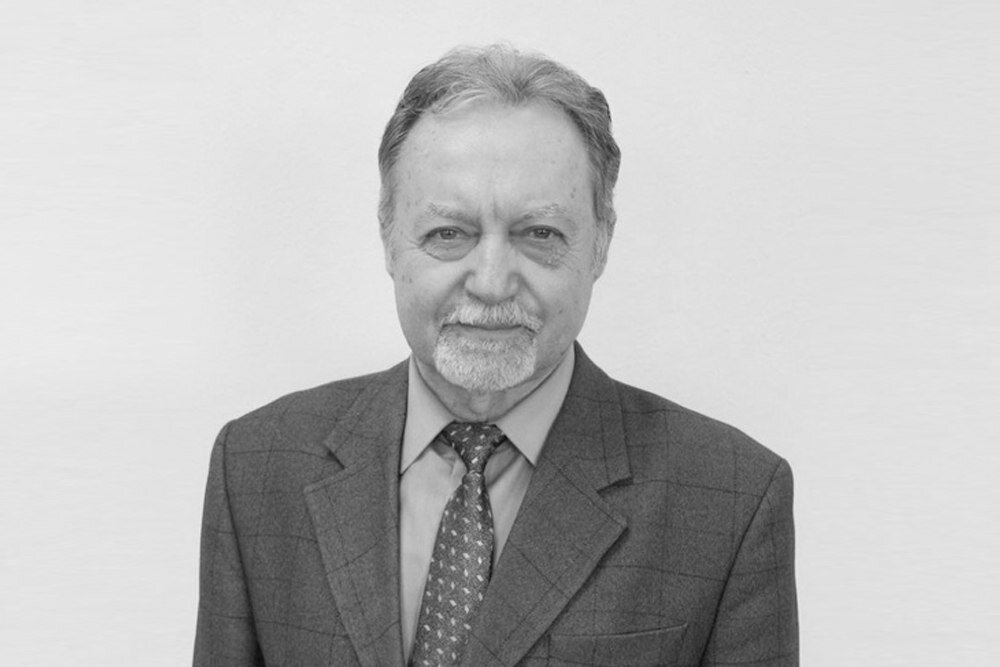    На 68-м году жизни скончался преподаватель хорового дирижирования Орского колледжа искусств Владимир Синюткин
