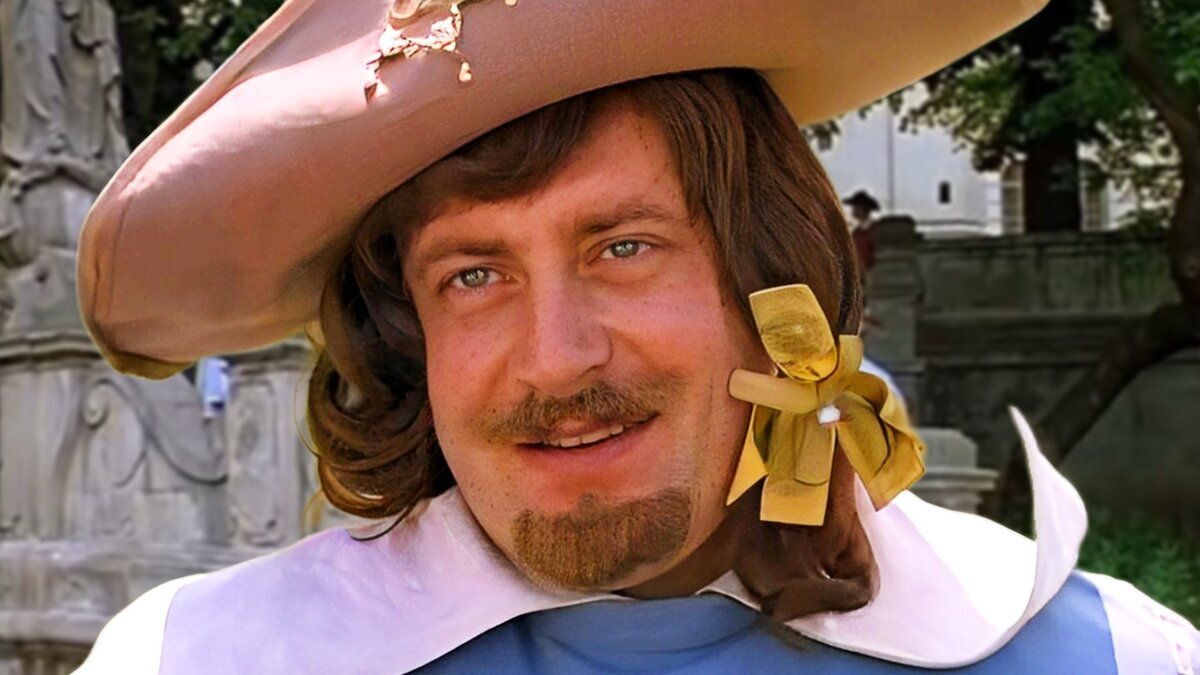 Наш знаменитый Портос. 