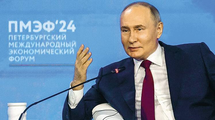    АЛЕКСАНДР ДЕМЬЯНЧУК/ТАСС Президент России Владимир Путин призвал переносить штаб-квартиры крупных компаний в регионы