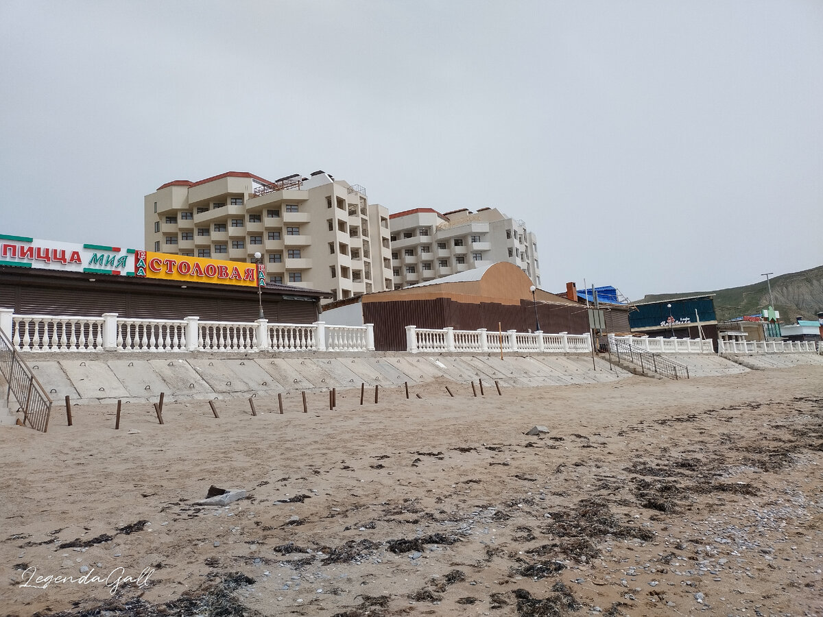 Самый крупный отель в Орджо. Кстати, не сильно дорогой