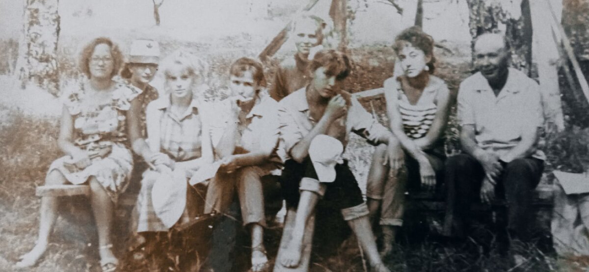1988 год. Диалектологическая и фольклорная практика студентов КГПИ. Д.Шулёво, Леонтьевский сельсовет Мантуровского района Костромской области. Руководитель - Александр Вячеславович Громов