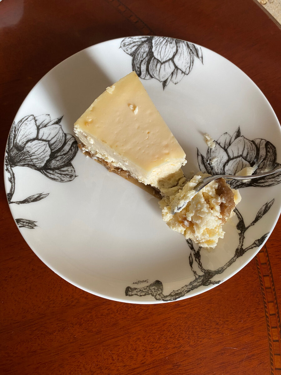 Кусочек чизкейка из заморозки