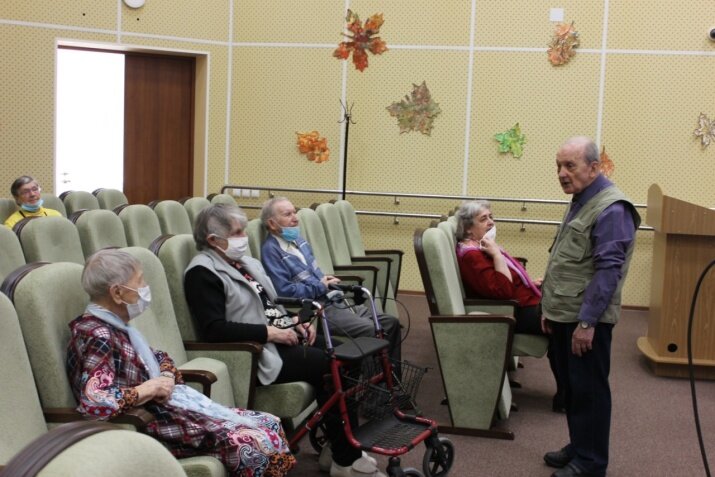 Фото из общедоступных источников, сайта gu80.site.gov.spb.ru