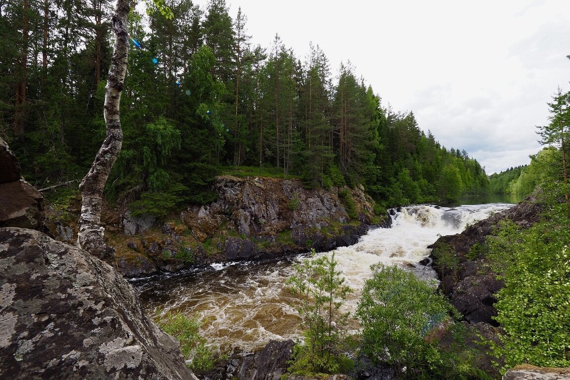 Водопад Кивач и река Суна