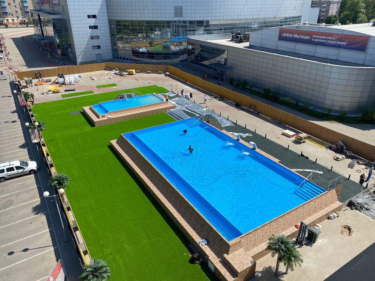 Панельный бассейн в термах на крыше, Мытищи