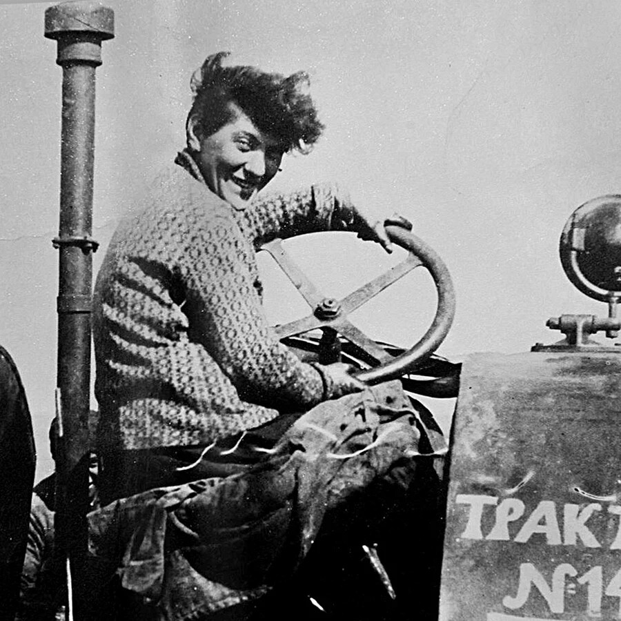 Паша ангелина трактористка фото