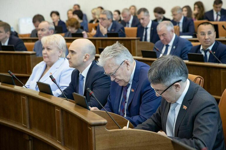  АНДРЕЙ БУРМИСТРОВ