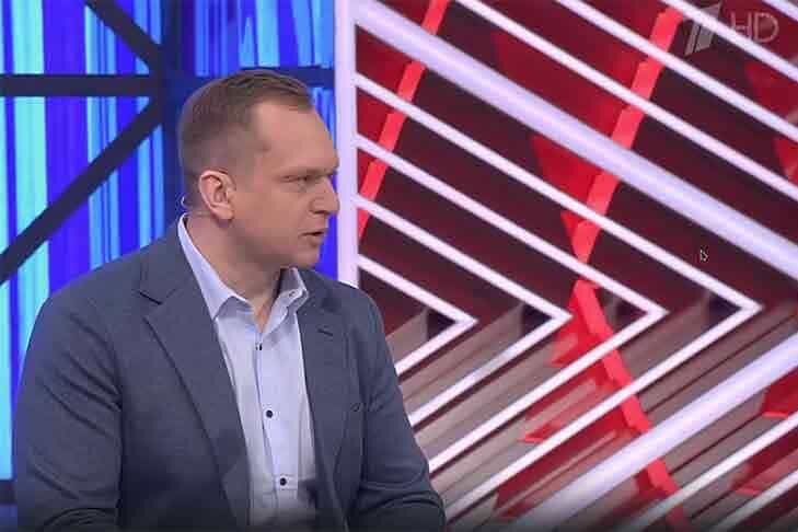    Адвокат Владимир Бузюргин в студии Первого канала
