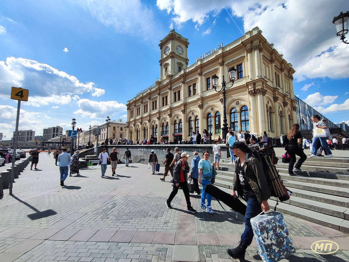 Ленинградский вокзал