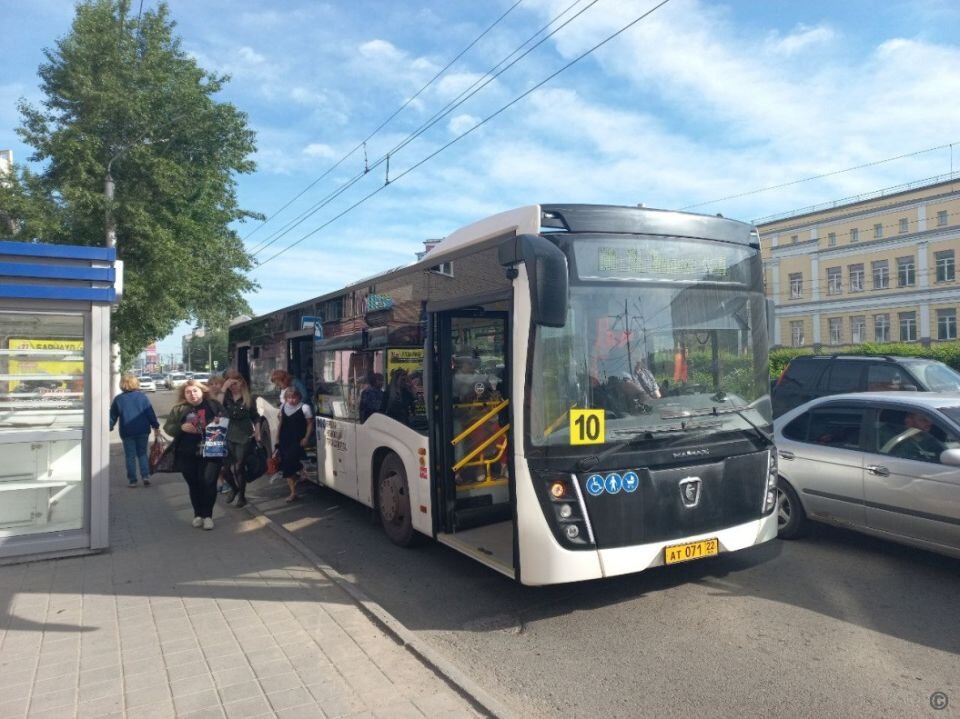    Автобусы №10. Источник: barnaul.org