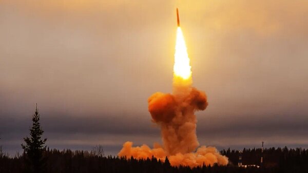 Пуск твердотопливной межконтинентальной баллистической ракеты "Тополь-М". Обложка © ТАСС