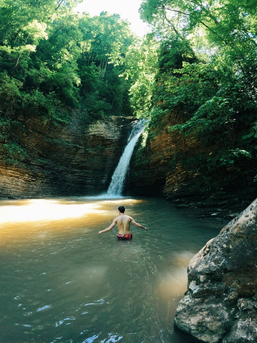 Купание в водопаде Девичья коса
