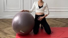 Женский животик с кубиками