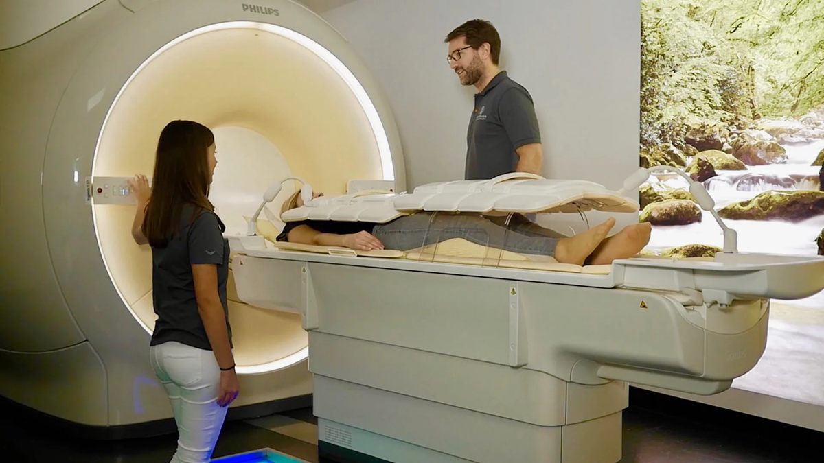 Это то, что как правило в диагностике артериальной гипертензии не нужно. Если только для диагностики случившегося инсульта как осложнения гипертонии