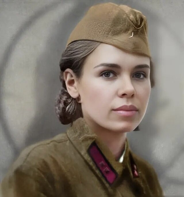 Я тоже готовлюсь к 21 июня. Вот апгрейдила свою фотографию: как бы я выглядела в 1941, собираясь на фронт.